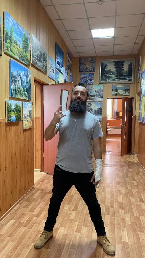 Hotel Арт-Вокзал à Kryvy Rih Extérieur photo