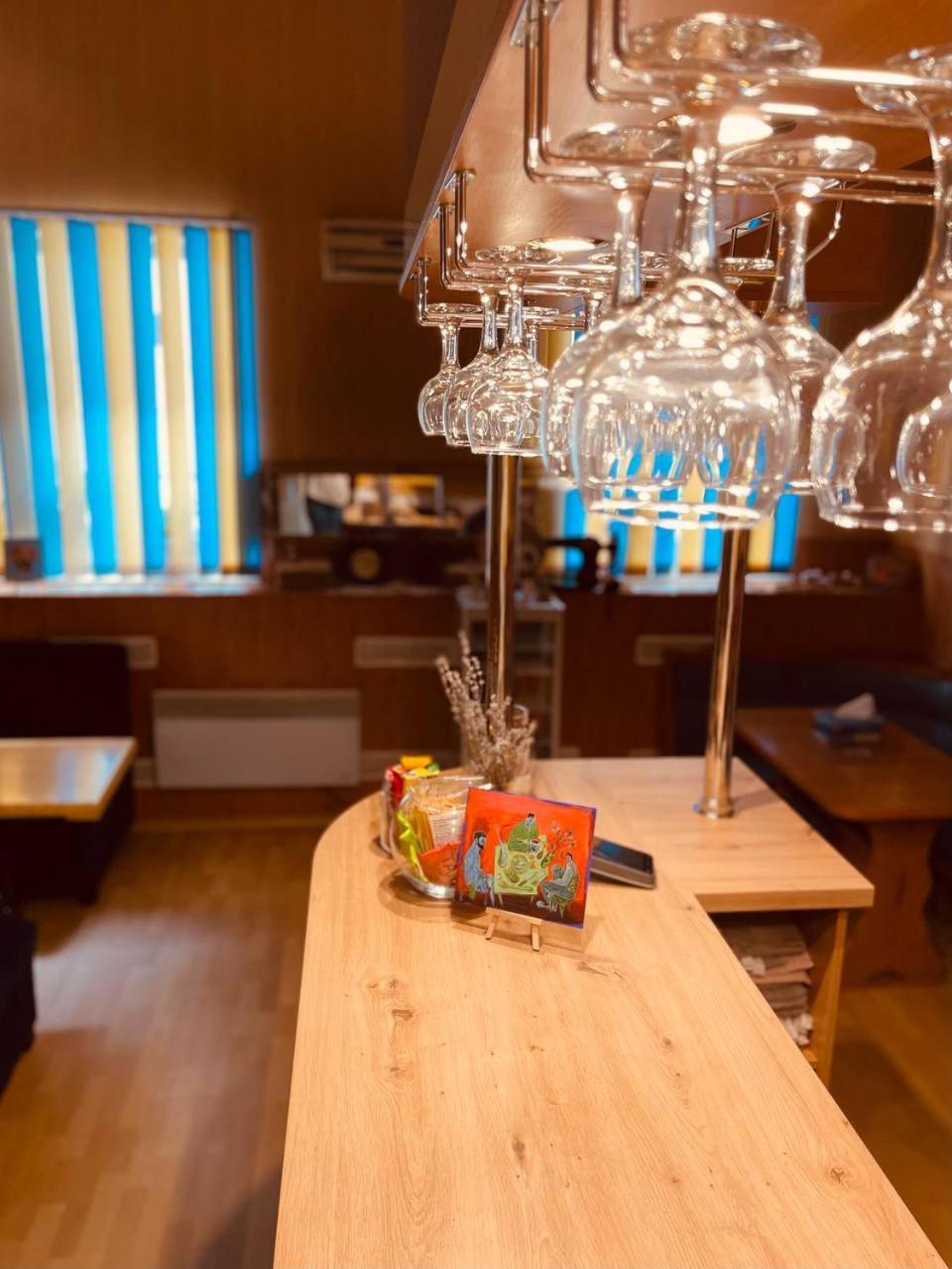 Hotel Арт-Вокзал à Kryvy Rih Extérieur photo