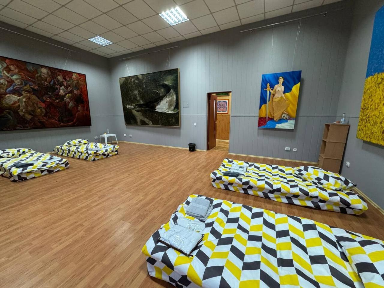 Hotel Арт-Вокзал à Kryvy Rih Chambre photo